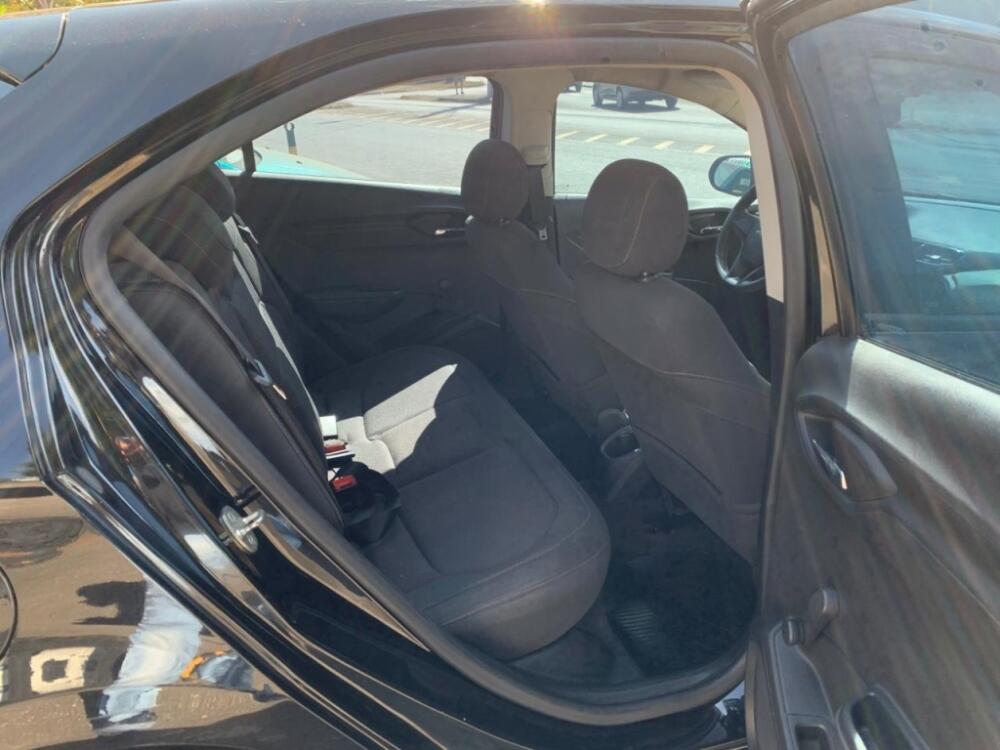 Chevrolet Onix Hatch