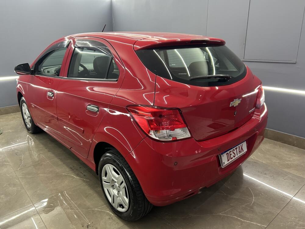 Chevrolet Onix Hatch