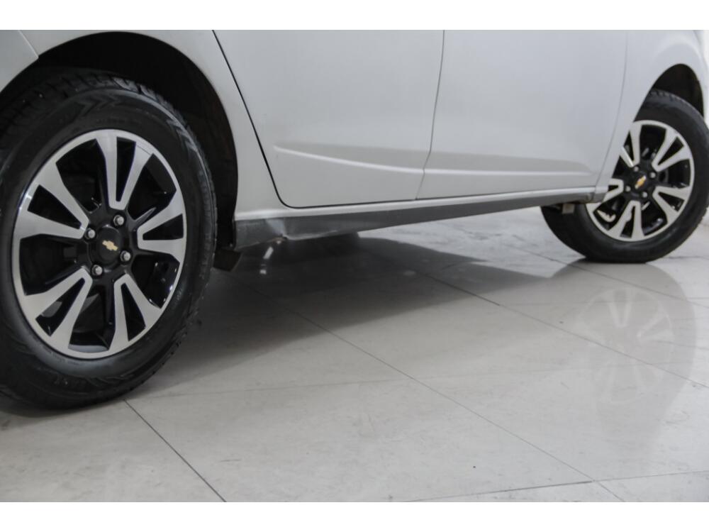 Chevrolet Onix Hatch