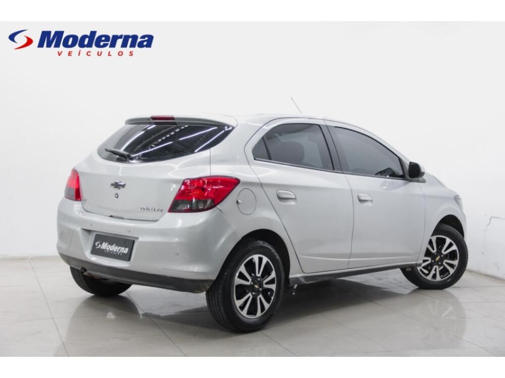 Chevrolet Onix Hatch