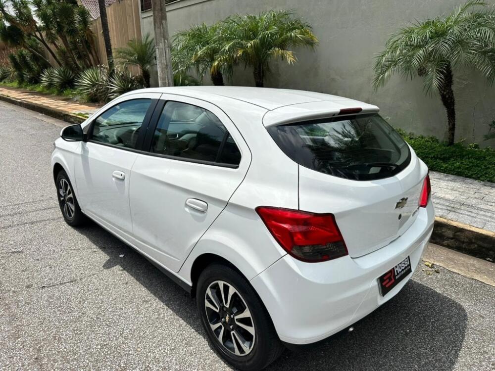 Chevrolet Onix Hatch