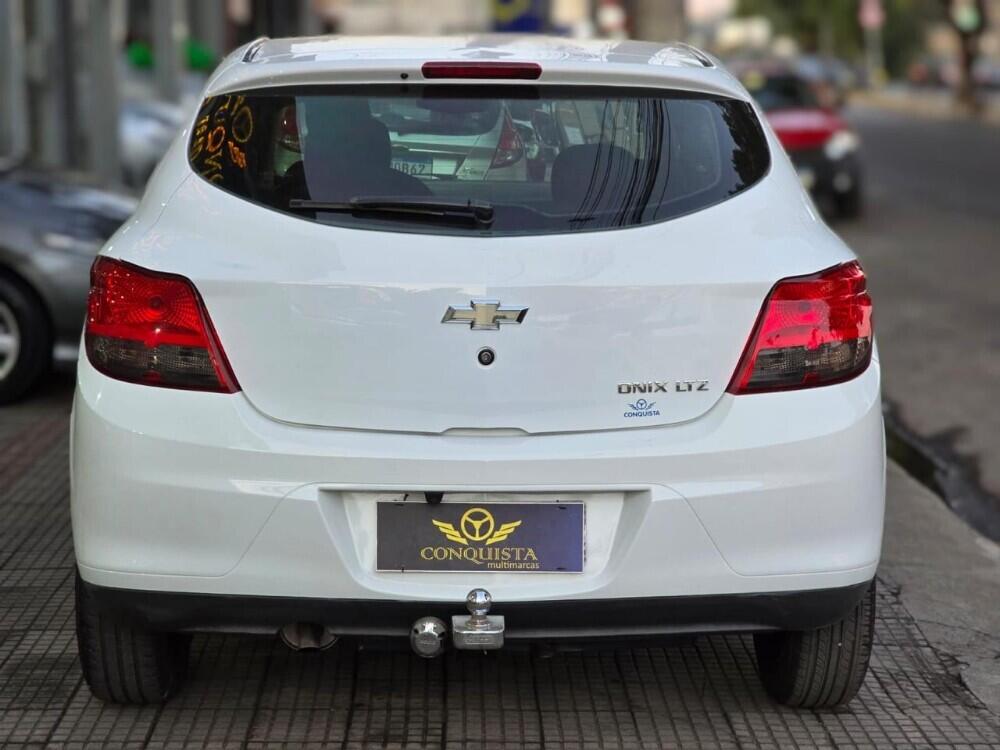 Chevrolet Onix Hatch
