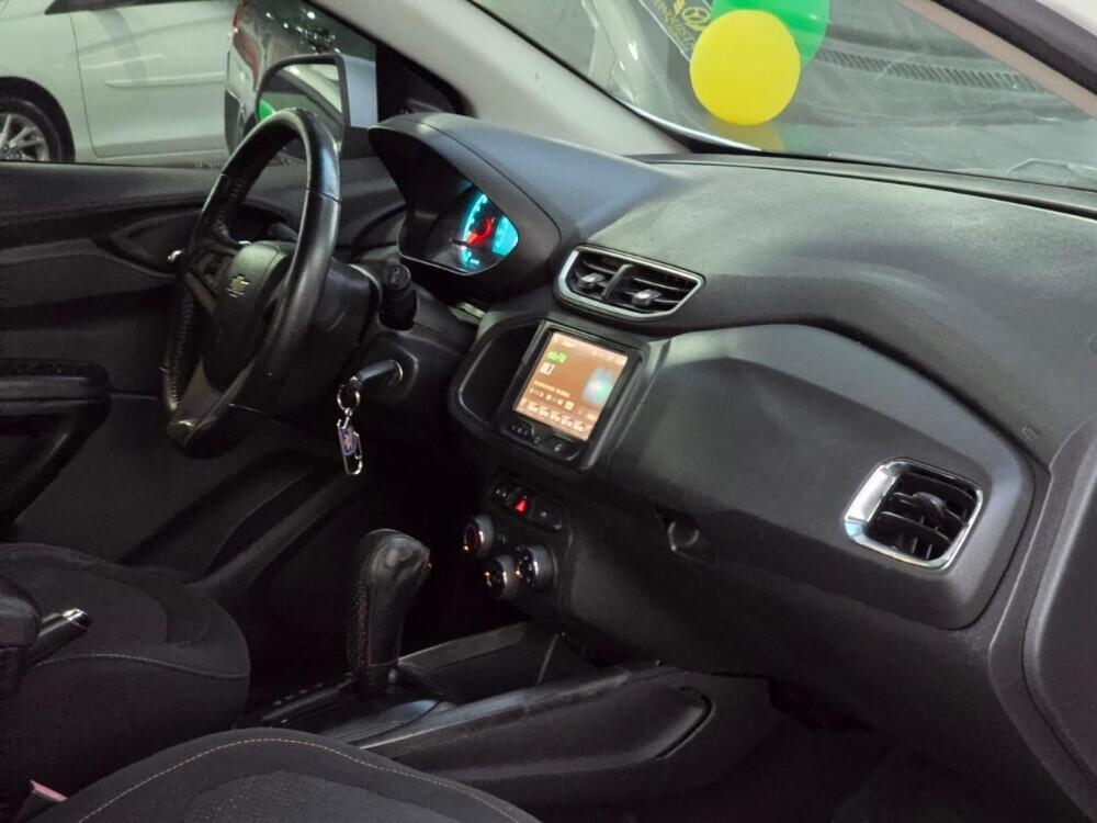 Chevrolet Onix Hatch
