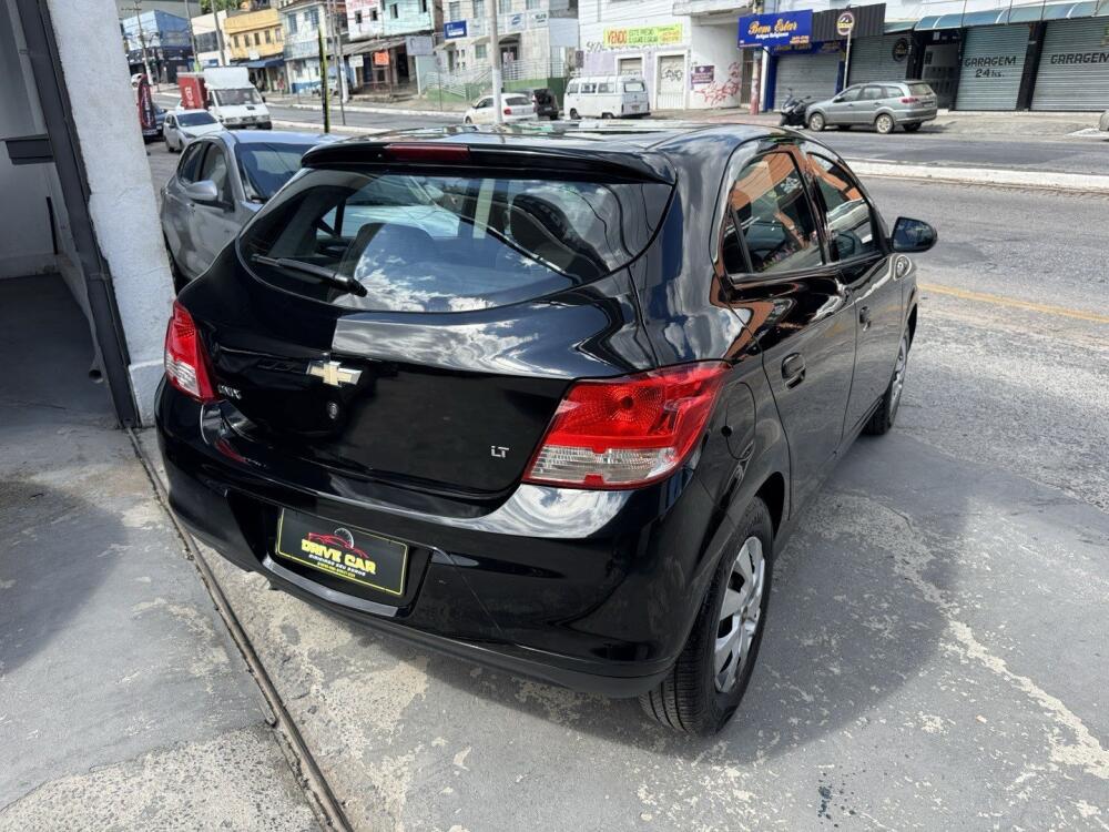 Chevrolet Onix Hatch