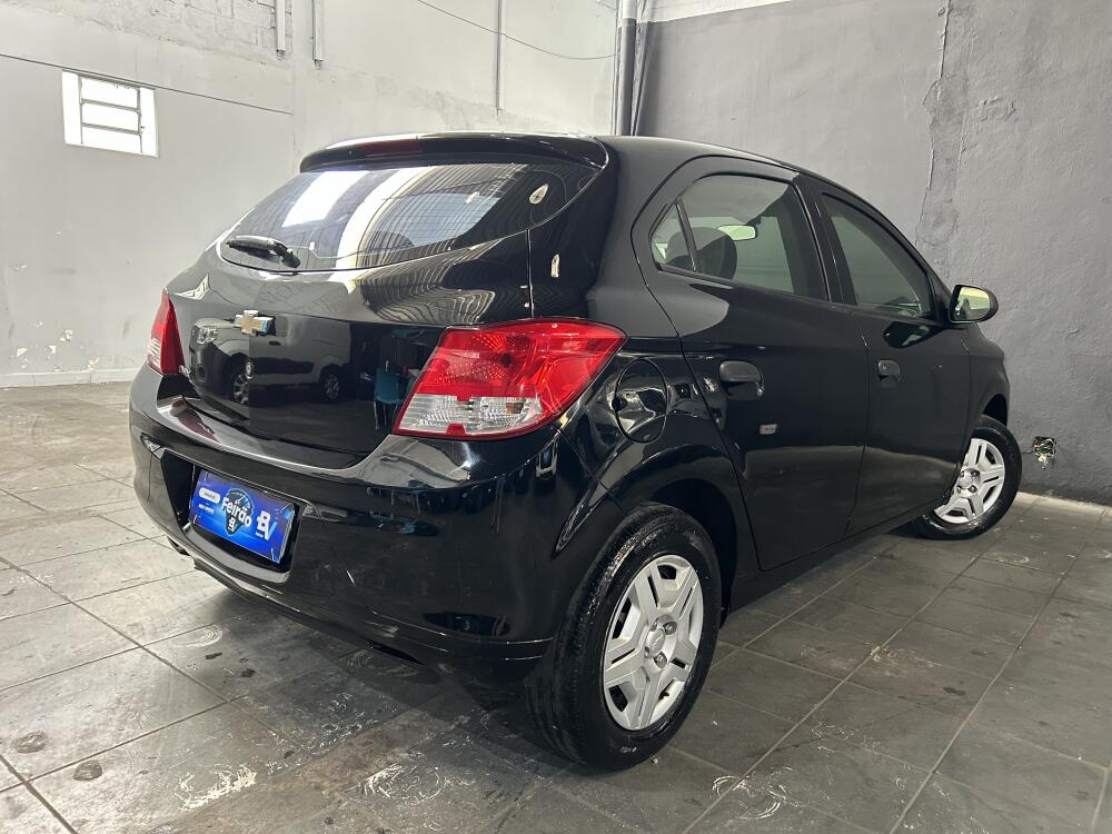 Chevrolet Onix Hatch