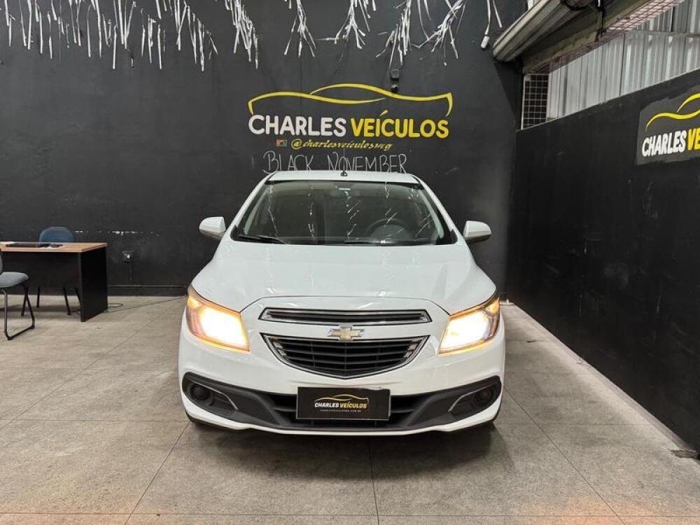 Chevrolet Onix Hatch