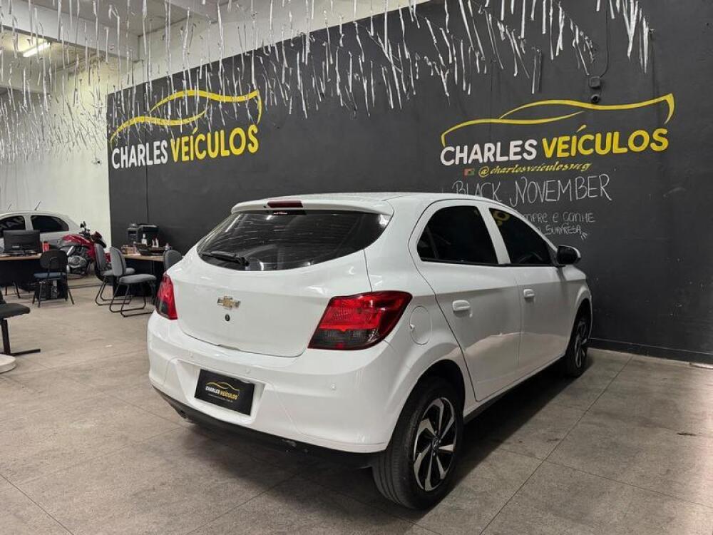 Chevrolet Onix Hatch