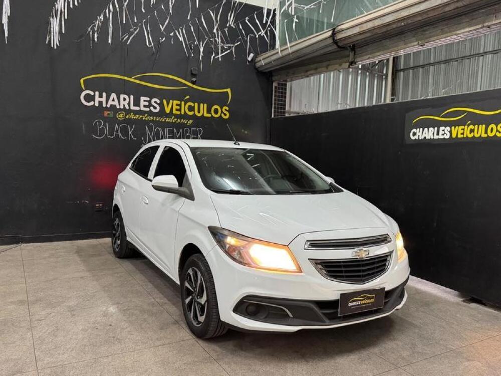 Chevrolet Onix Hatch