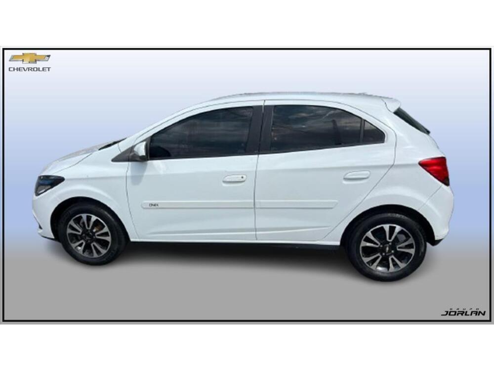 Chevrolet Onix Hatch