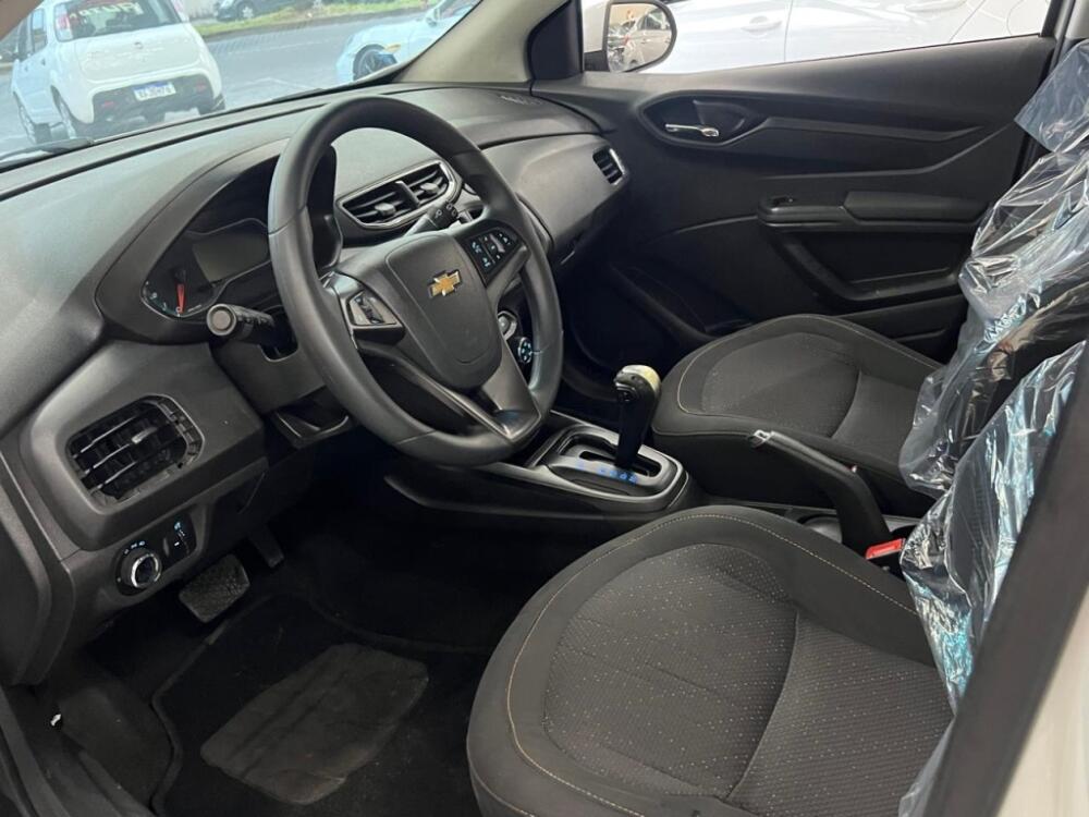 Chevrolet Onix Hatch