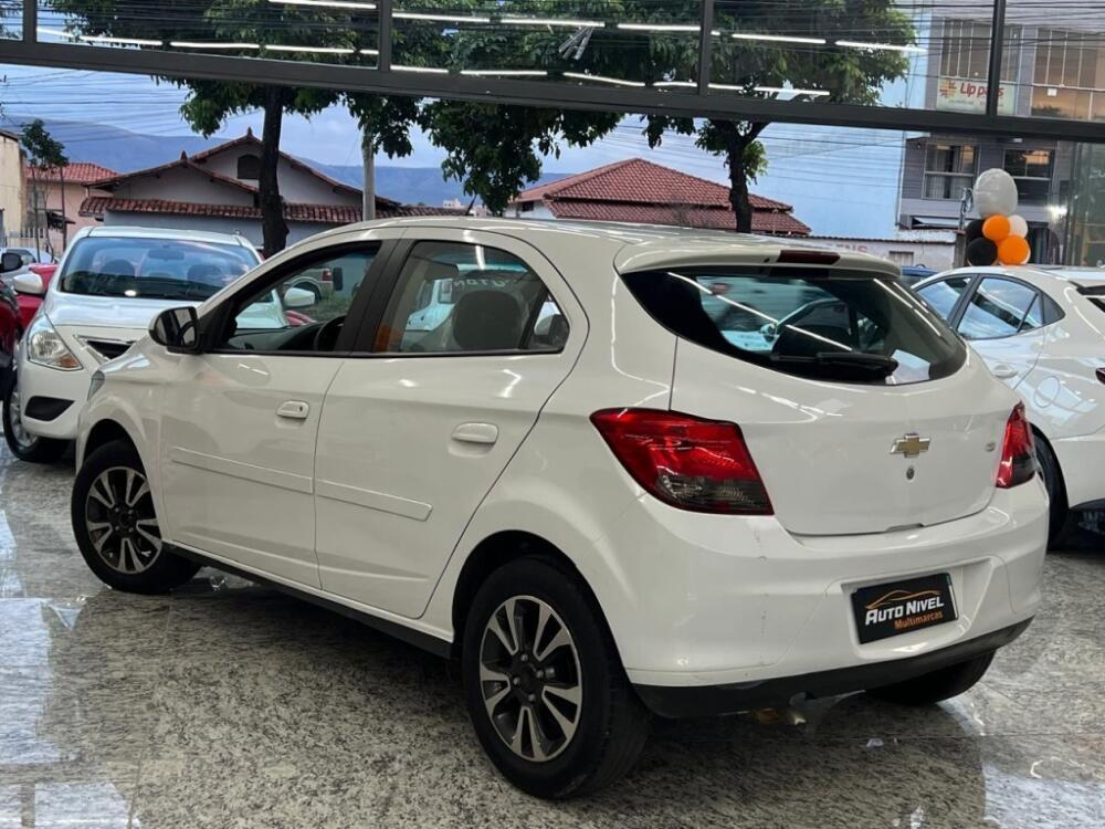 Chevrolet Onix Hatch