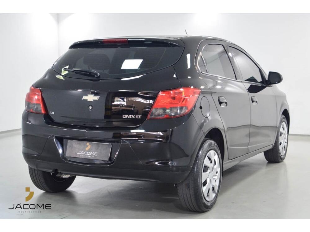 Chevrolet Onix Hatch