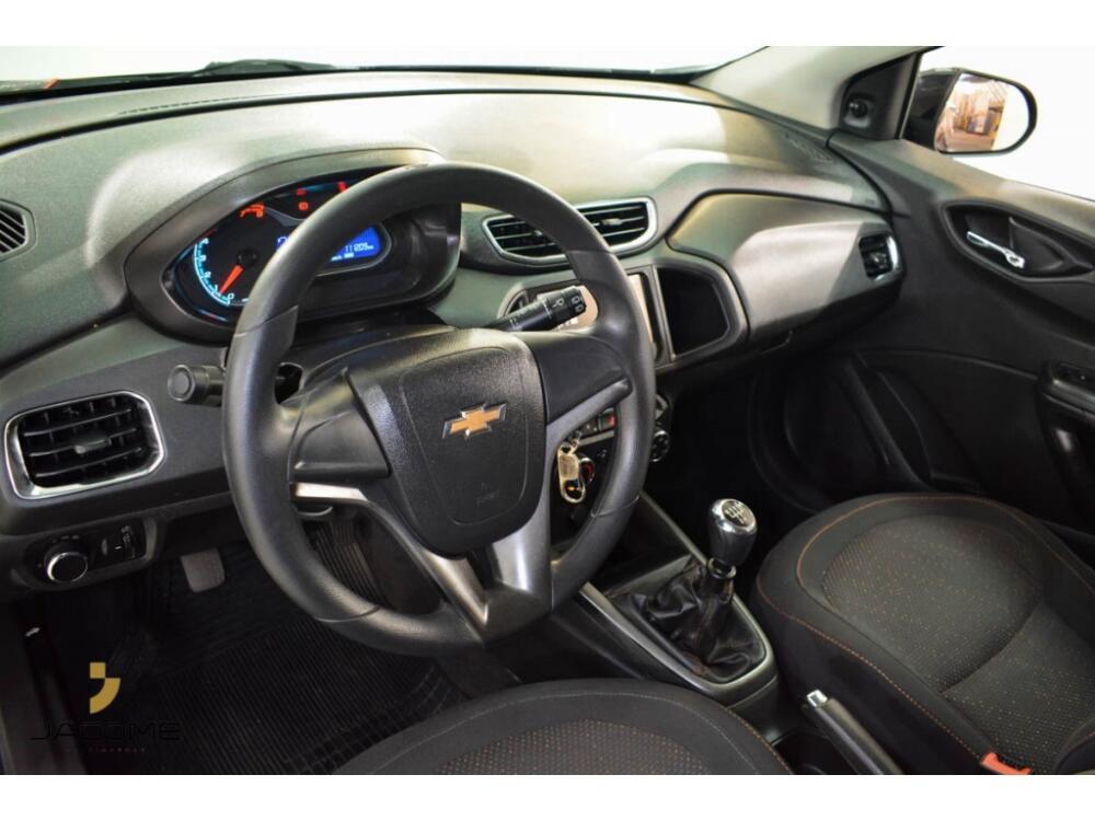 Chevrolet Onix Hatch