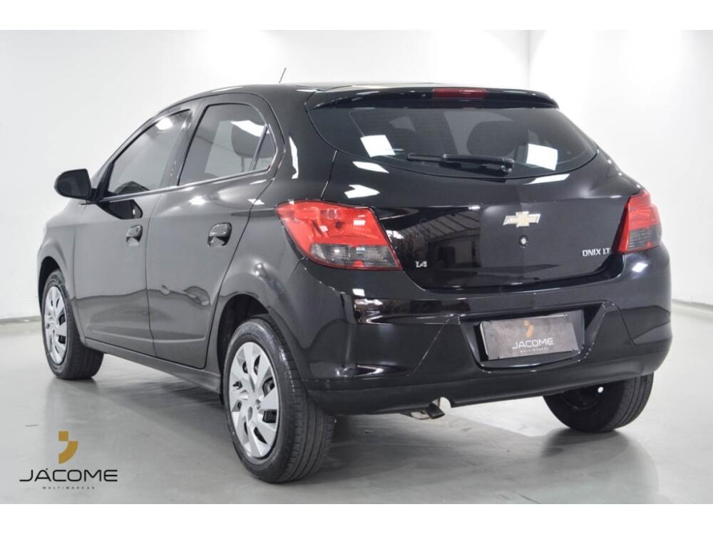Chevrolet Onix Hatch