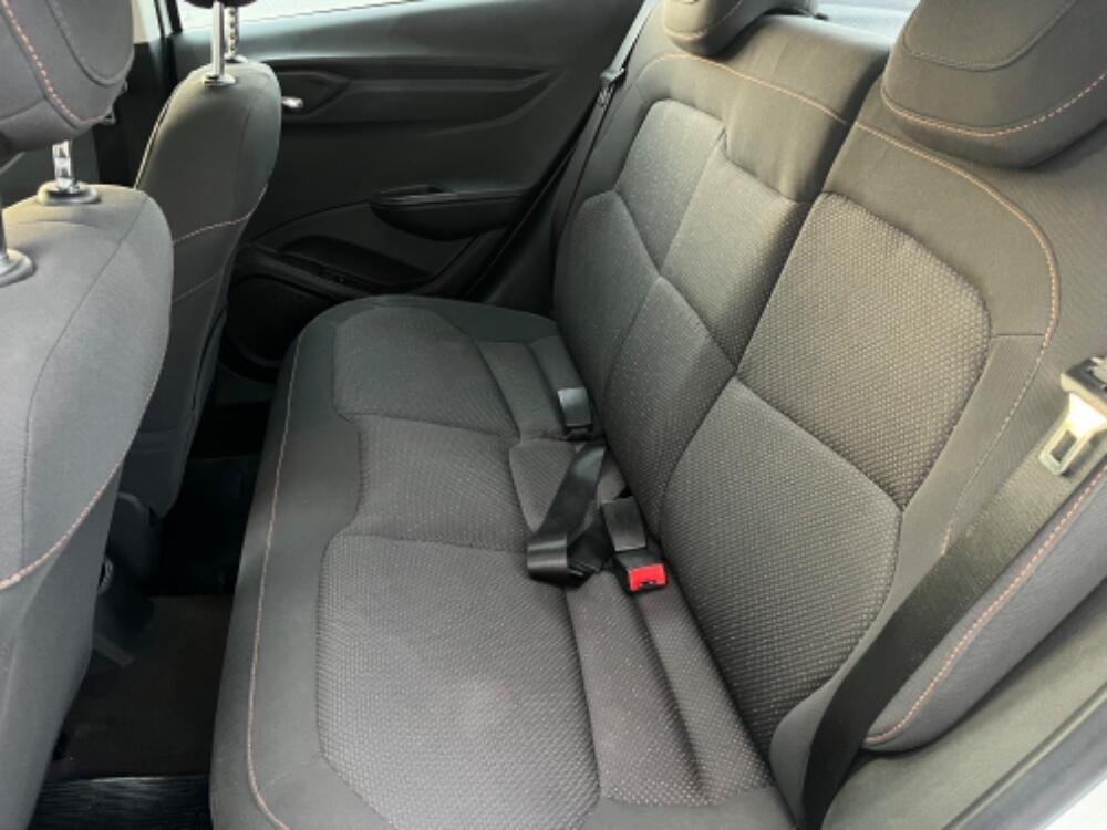 Chevrolet Onix Hatch