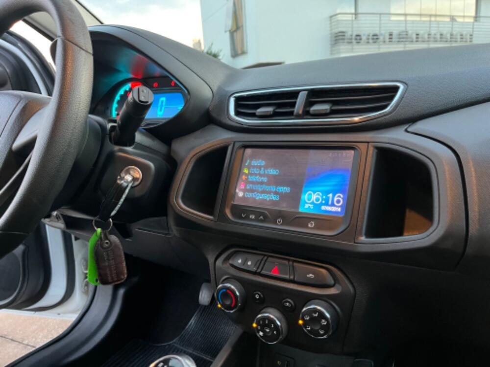 Chevrolet Onix Hatch