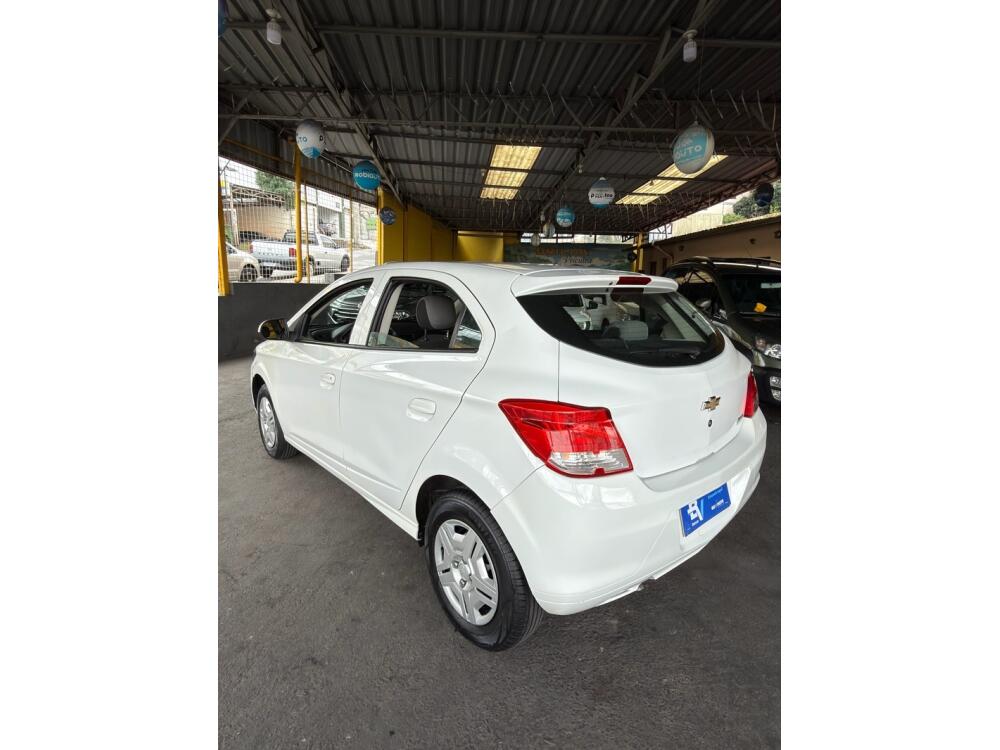 Chevrolet Onix Hatch