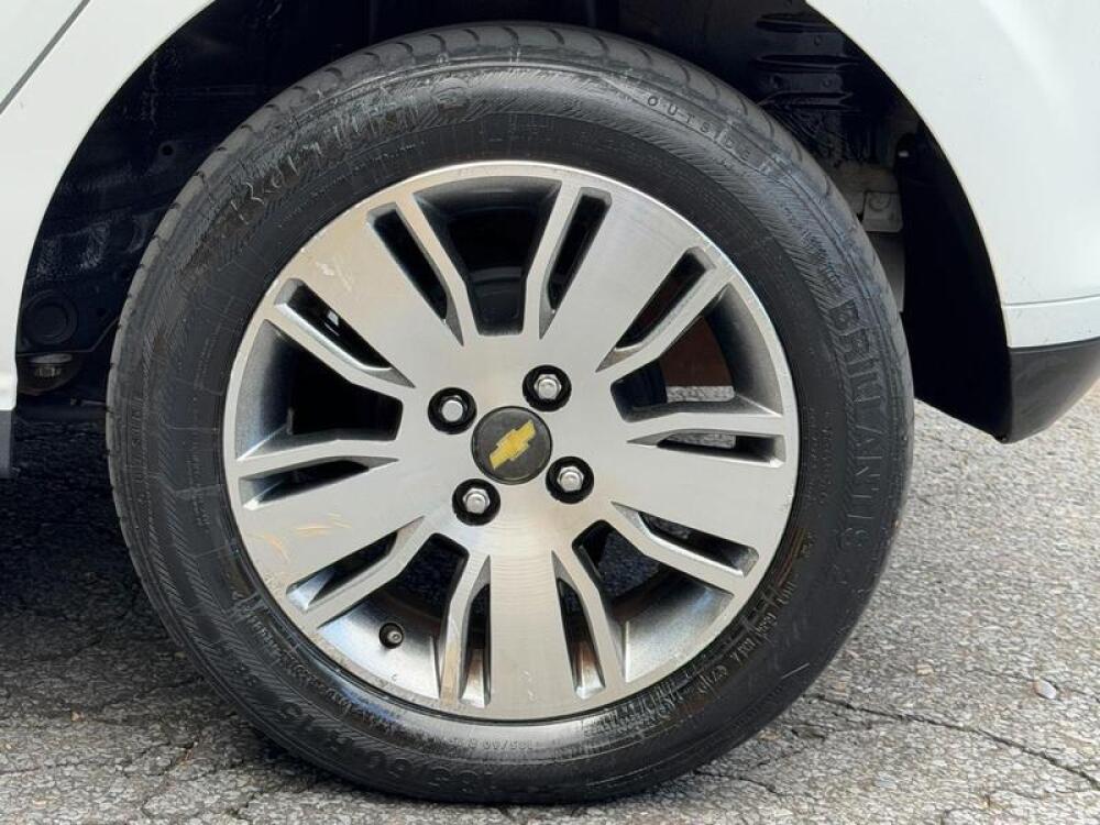 Chevrolet Onix Hatch