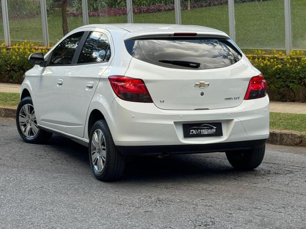 Chevrolet Onix Hatch