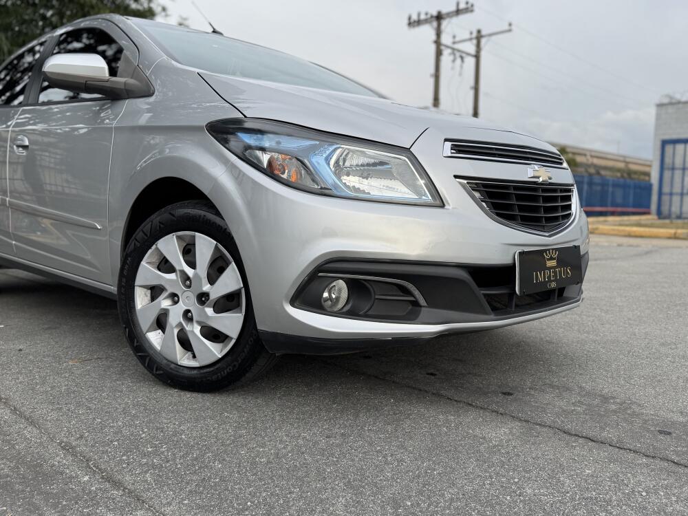 Chevrolet Onix Hatch