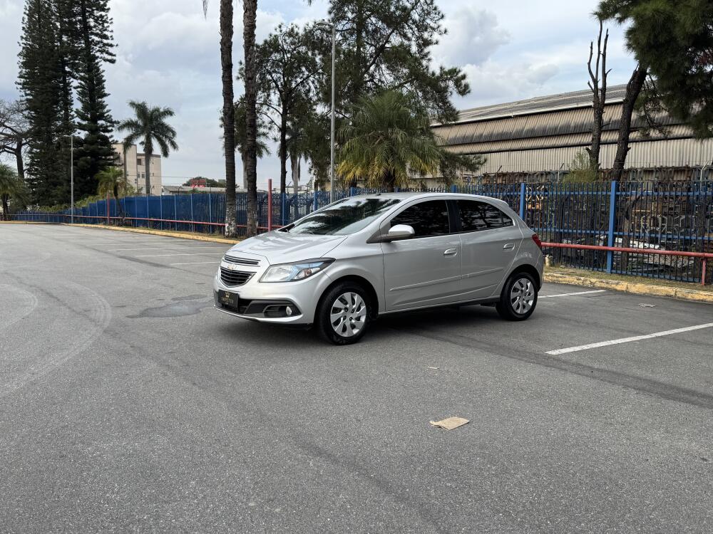 Chevrolet Onix Hatch