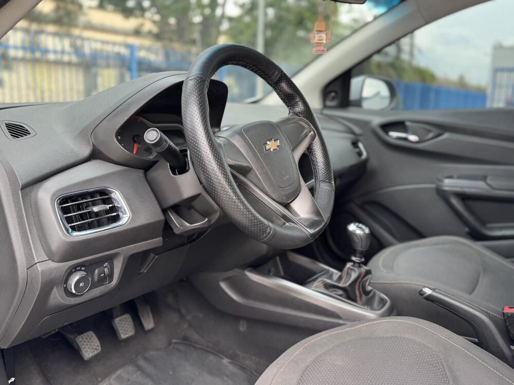 Chevrolet Onix Hatch