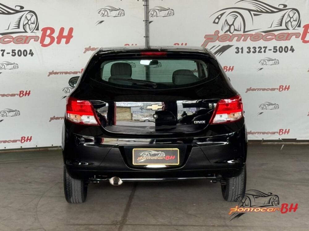 Chevrolet Onix Hatch