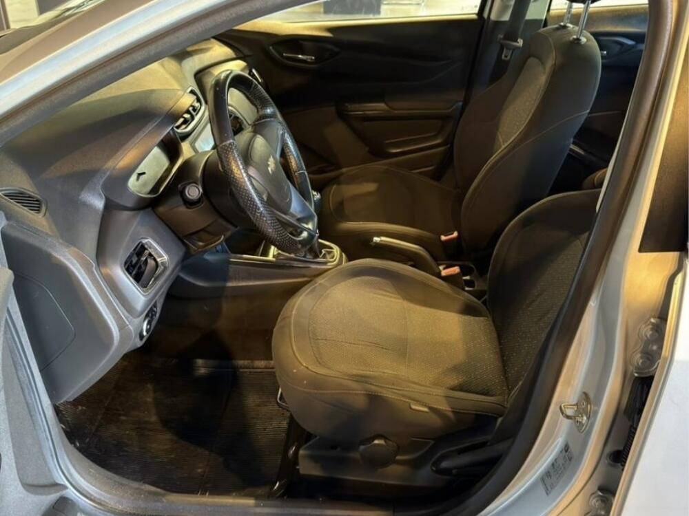 Chevrolet Onix Hatch