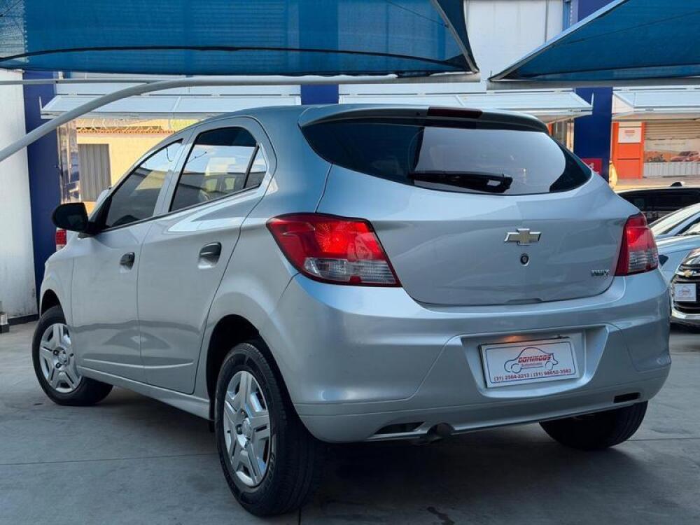 Chevrolet Onix Hatch
