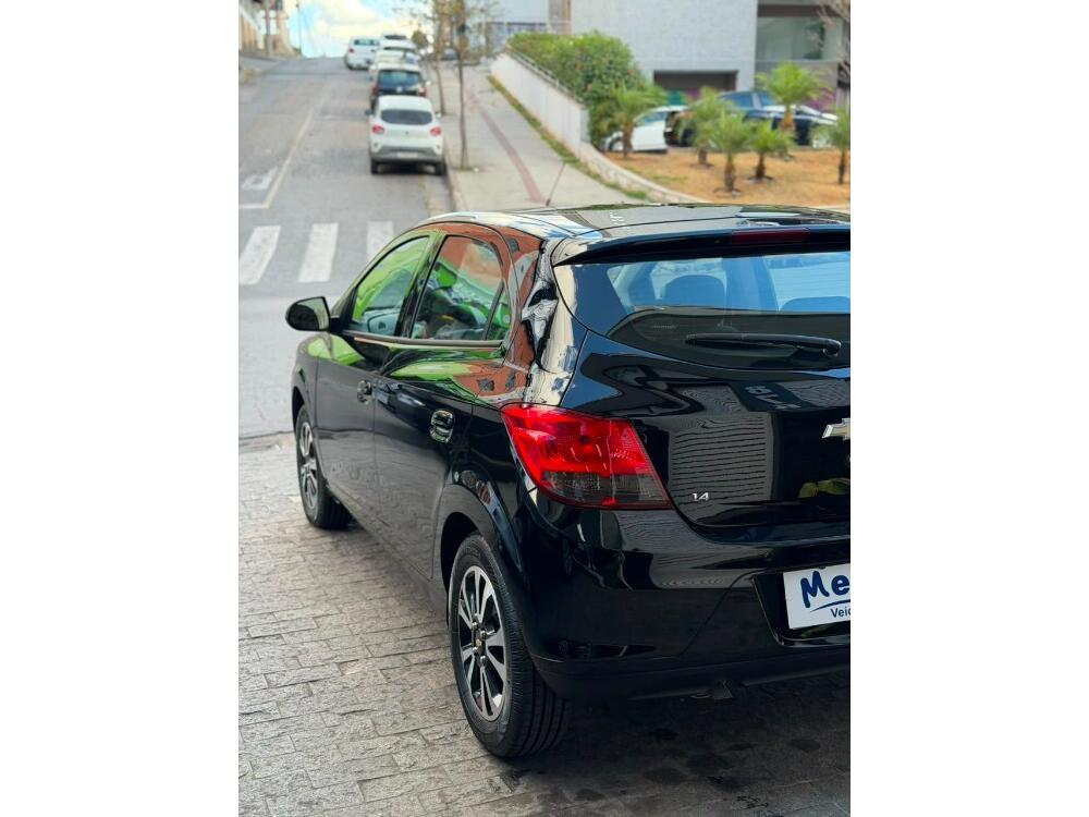 Chevrolet Onix Hatch