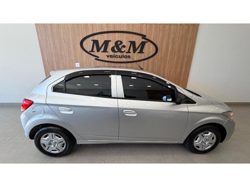 Chevrolet Onix Hatch