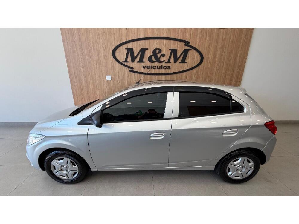 Chevrolet Onix Hatch