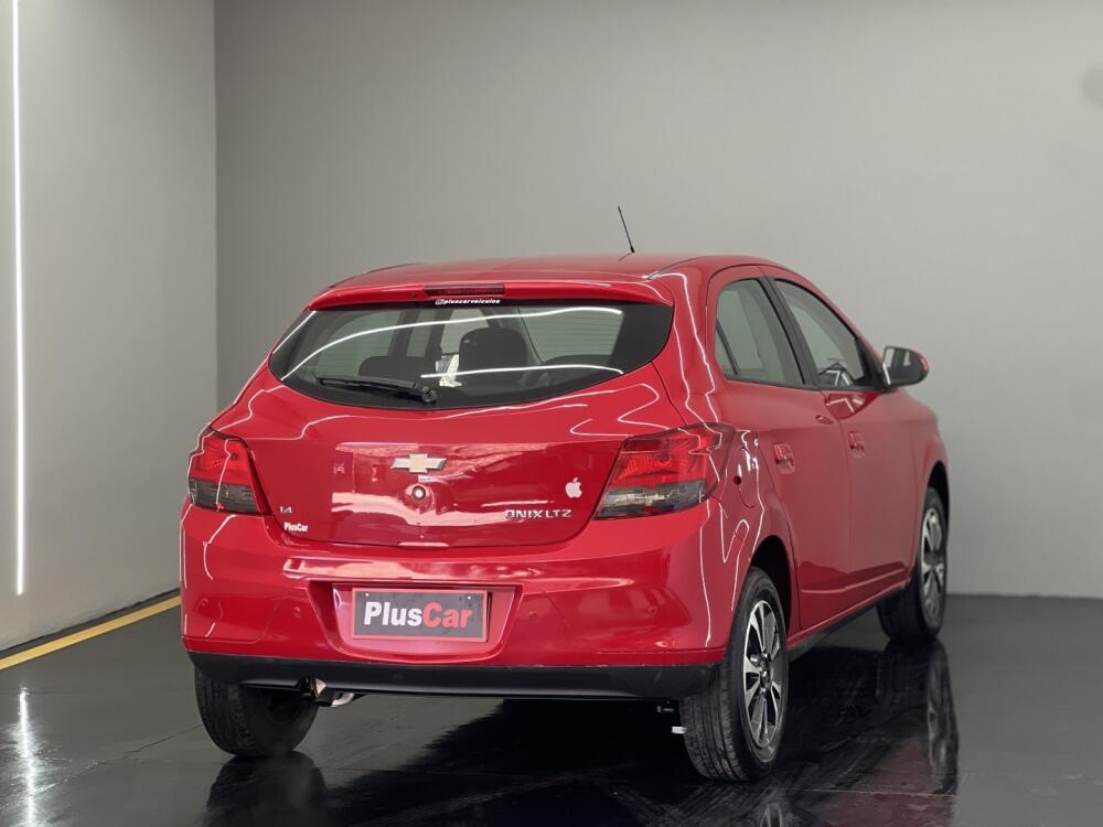 Chevrolet Onix Hatch