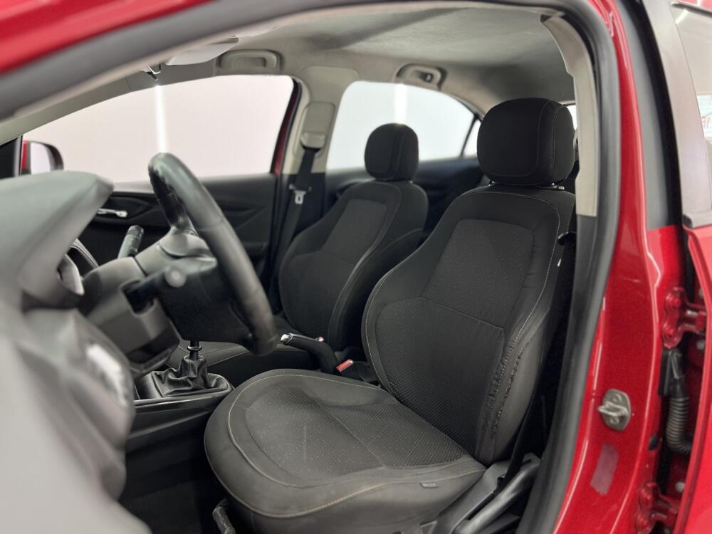 Chevrolet Onix Hatch