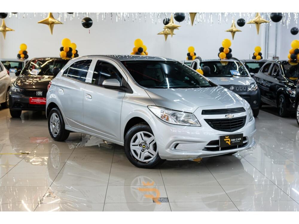 Chevrolet Onix Hatch