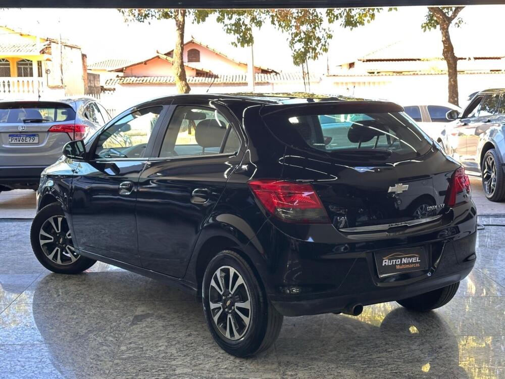 Chevrolet Onix Hatch