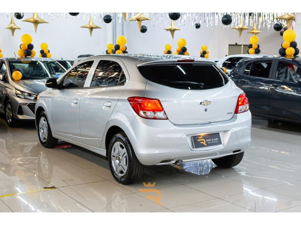 Chevrolet Onix Hatch