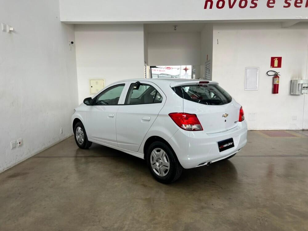 Chevrolet Onix Hatch