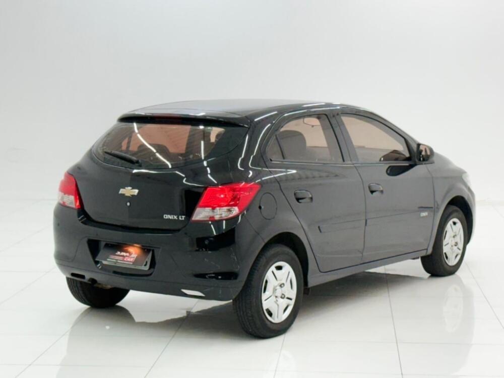 Chevrolet Onix Hatch