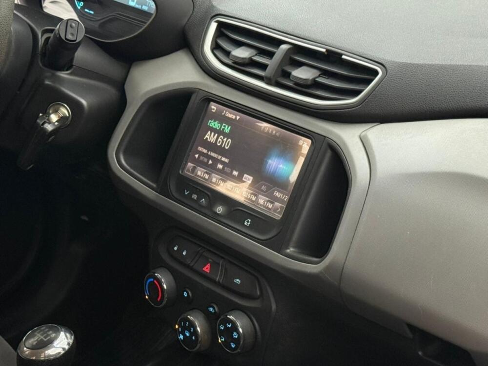 Chevrolet Onix Hatch