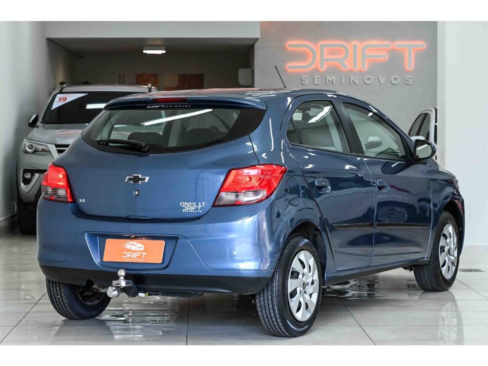 Chevrolet Onix Hatch