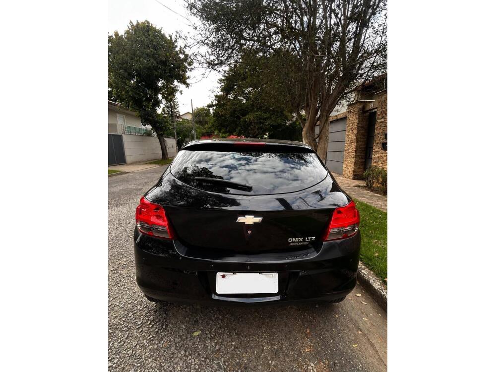Chevrolet Onix Hatch