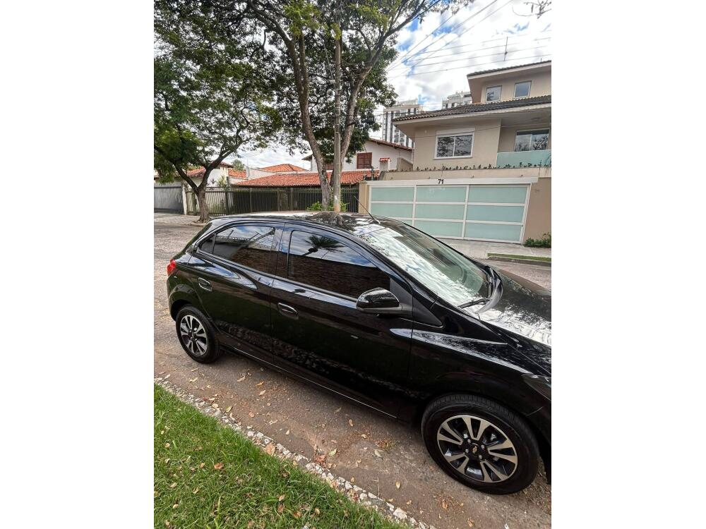 Chevrolet Onix Hatch