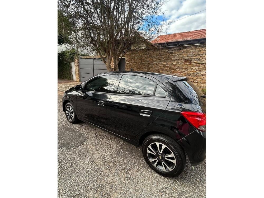 Chevrolet Onix Hatch
