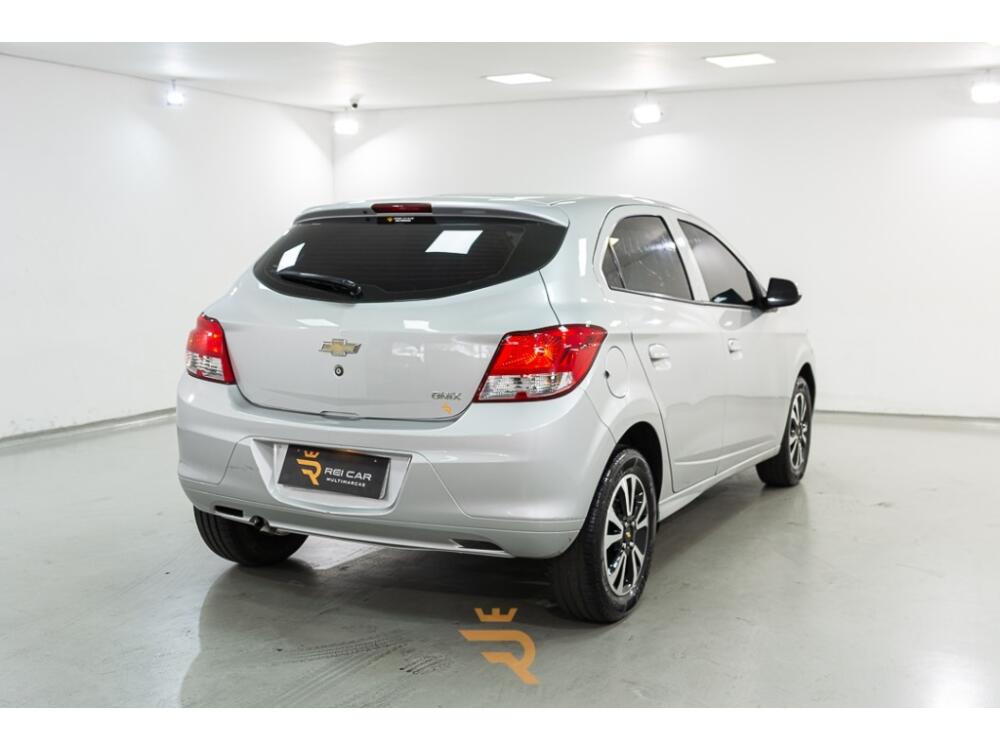 Chevrolet Onix Hatch
