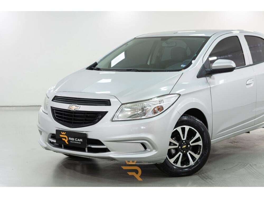 Chevrolet Onix Hatch