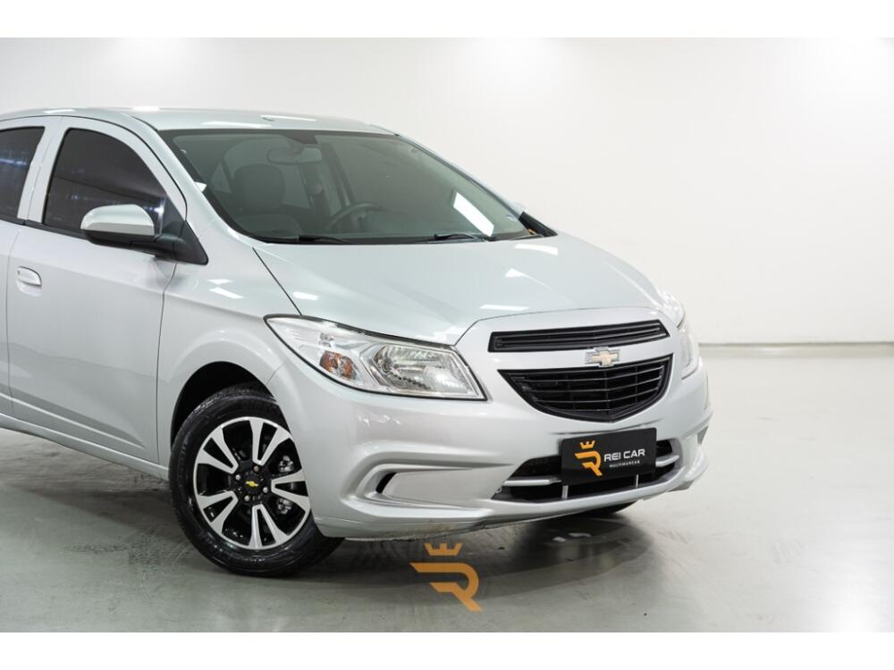 Chevrolet Onix Hatch