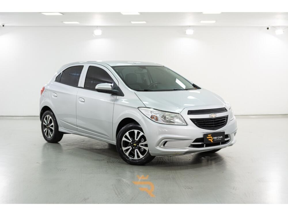 Chevrolet Onix Hatch