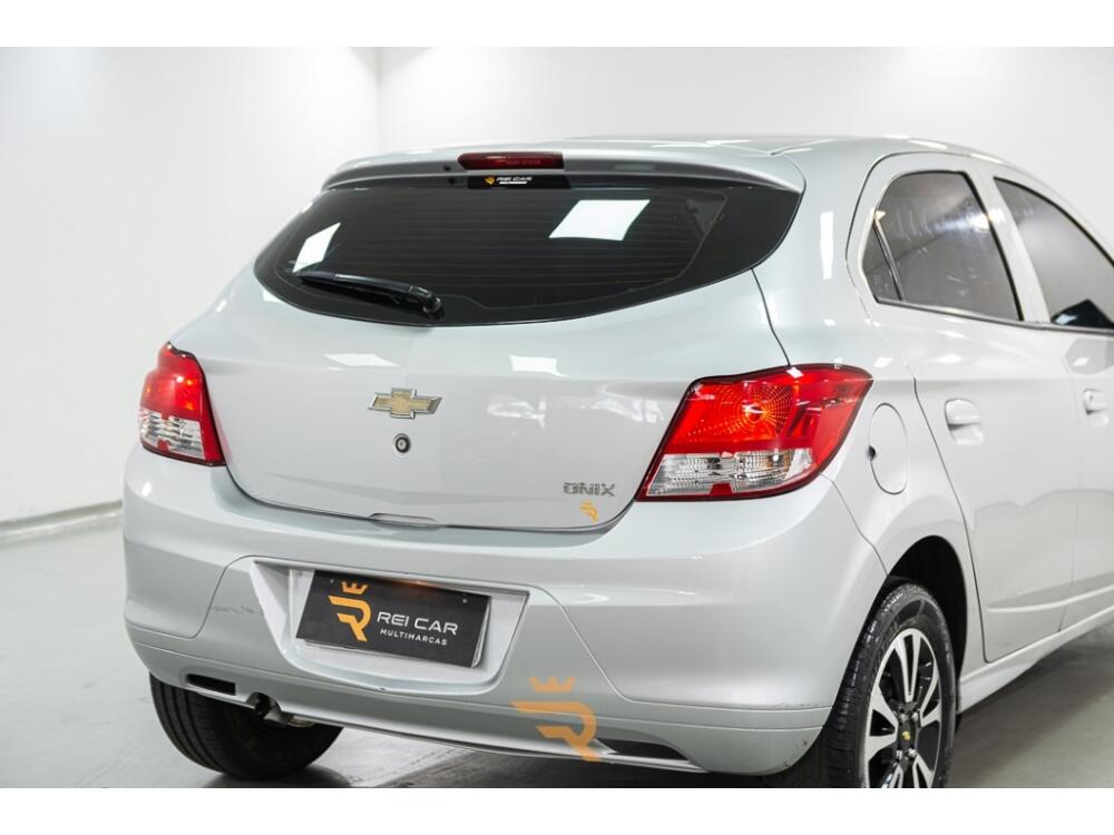 Chevrolet Onix Hatch