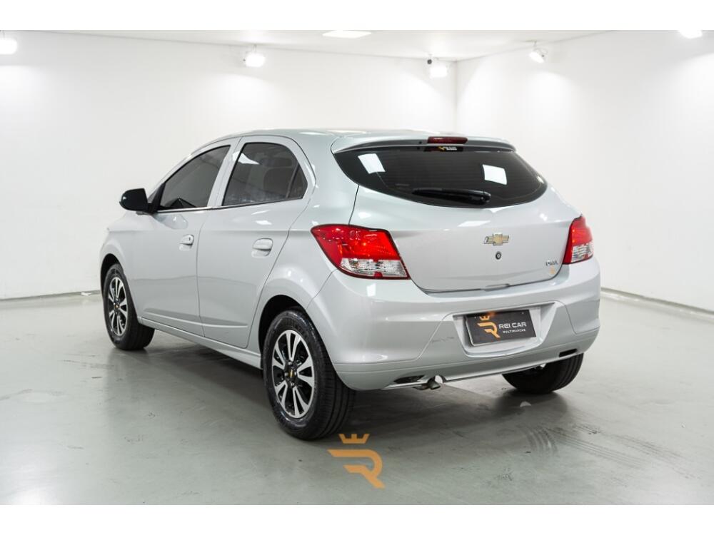 Chevrolet Onix Hatch
